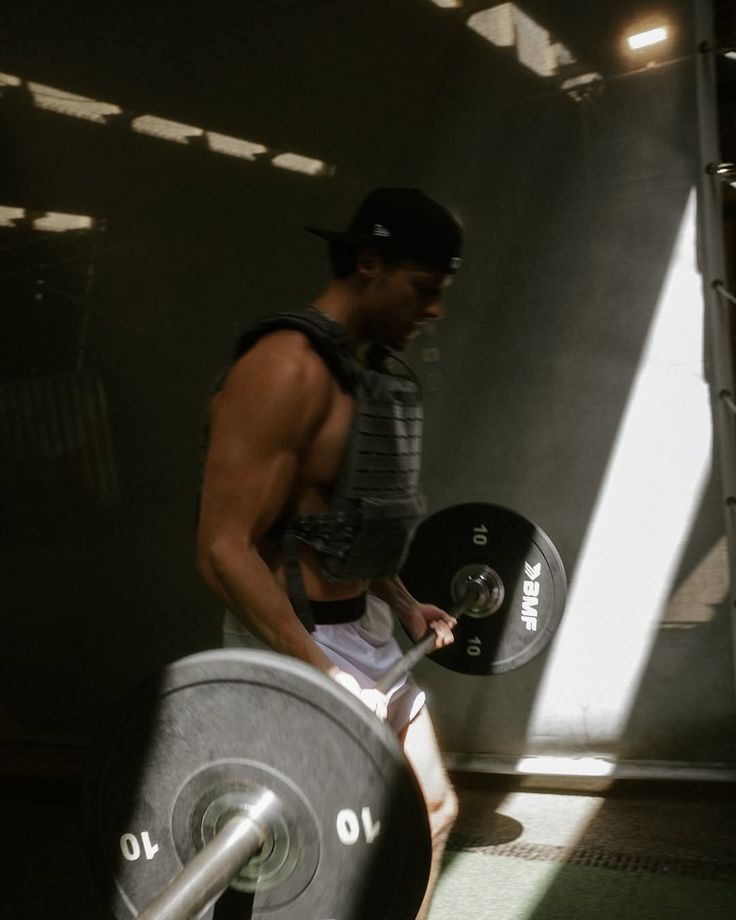 Arnold split weekly schedule - chest and back, shoulders and arms, legs